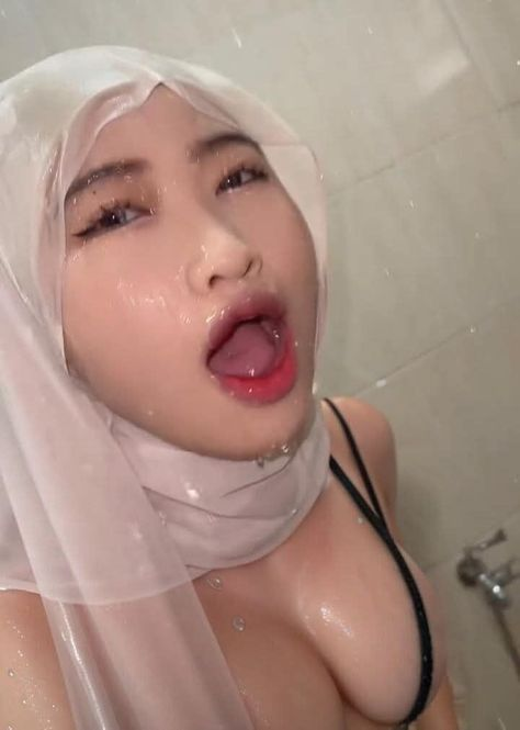 Tante Seksi Gatel Menggoda Anak Muda