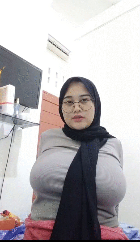 Ayu Janda Kembang Haus Birahi!!