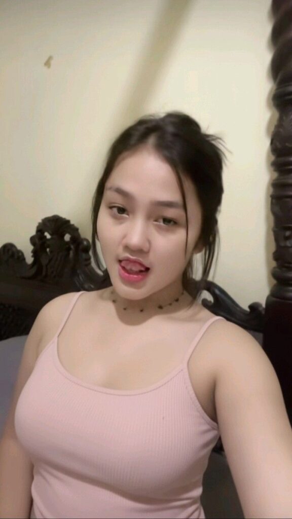 Main Dengan Bidan Cantik yang Masih Perawan