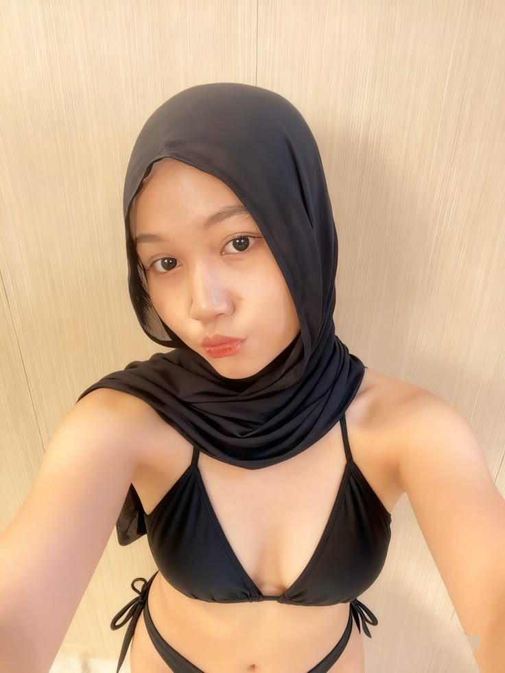 Desahan Nikmat Cewek Perawan